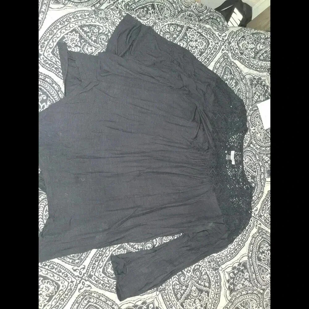 CUPIO Womens Xl Black Top Lace Neckline
